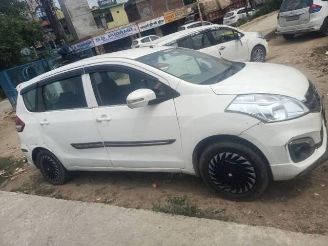 https://images10.gaadi.com/usedcar_image/4626003/original/processed_processed_148f87b9-add1-45aa-b2e5-96cf2573c18a.jpg?imwidth=6400