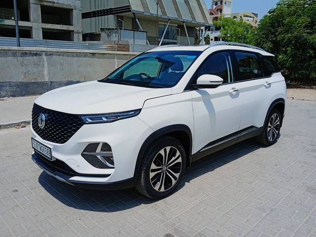 https://images10.gaadi.com/usedcar_image/4626006/original/44ad241cda83622ffa7b04a232c2319c.jpg?imwidth=6401