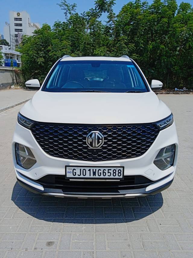 https://images10.gaadi.com/usedcar_image/4626006/original/bd5356500d96ab55cb020237e25a0f8c.jpg?imwidth=6402