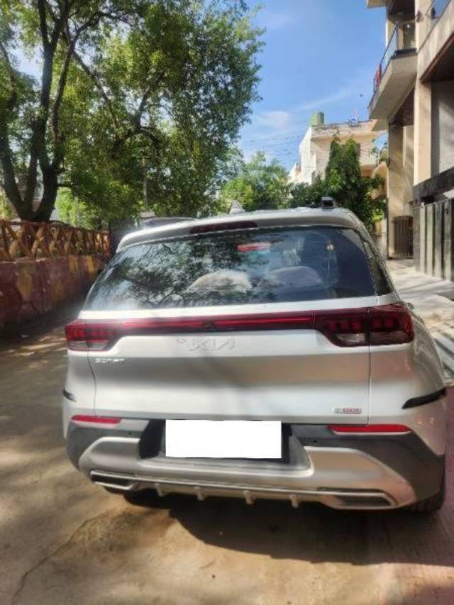 https://images10.gaadi.com/usedcar_image/4626016/original/processed_4aeff1c8-a993-426d-ae6f-f9206e756ee6.jpg?imwidth=6401