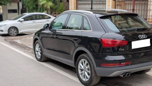 https://images10.gaadi.com/usedcar_image/4626023/original/processed_b19ecb2bb9c6324beb43d993c237f751.jpg?imwidth=6402
