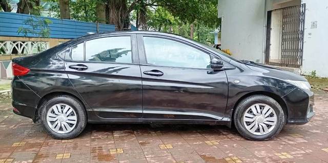 https://images10.gaadi.com/usedcar_image/4626024/original/5baf4ae6ad9cd4b4bdc4fc75ae78e394.jpeg?imwidth=6401