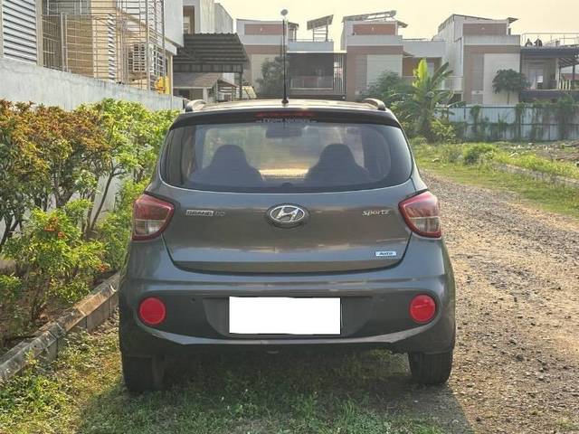 https://images10.gaadi.com/usedcar_image/4626040/original/processed_00b7dbf3-f186-41b6-b3b2-8b7c41e89a5a.jpg?imwidth=6402