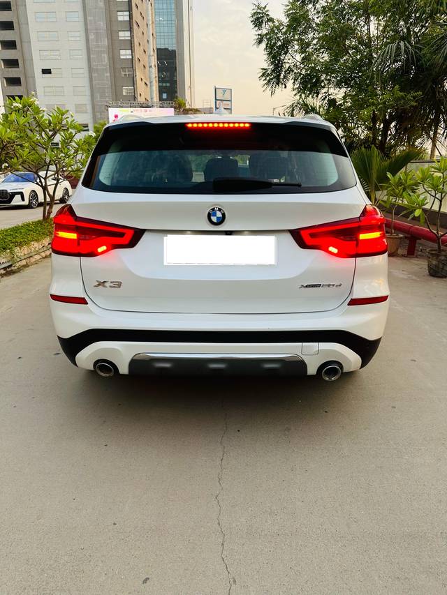 https://images10.gaadi.com/usedcar_image/4626045/original/processed_e61cfa99b1871cee539e7c1f4db74797.jpg?imwidth=6401