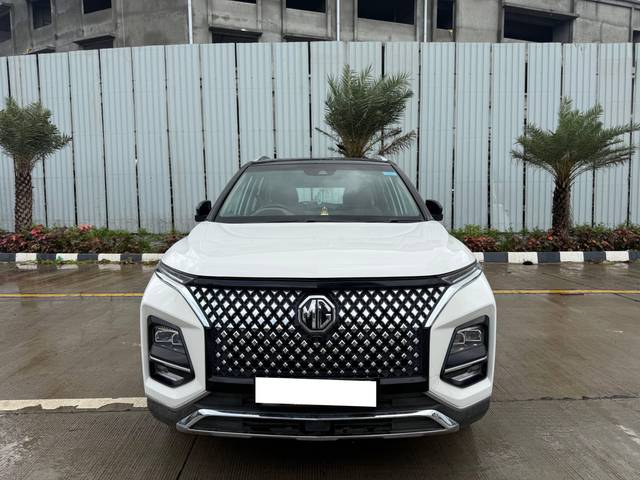 https://images10.gaadi.com/usedcar_image/4626046/original/processed_7d166cc2-5bff-4ee6-a744-0998f5262a37.jpg?imwidth=6400