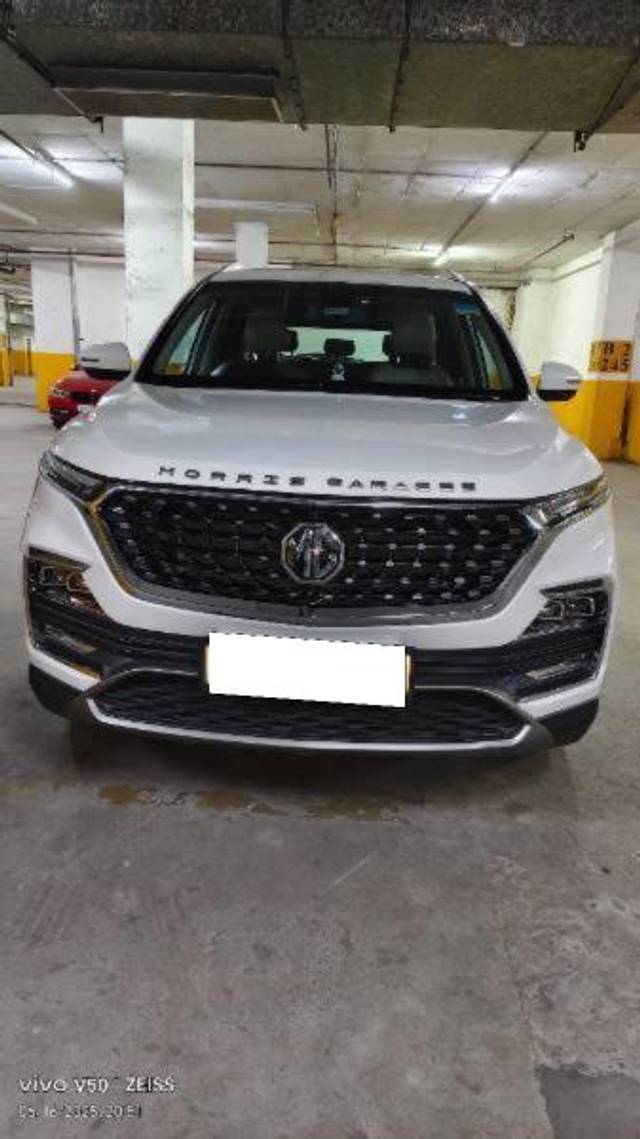 https://images10.gaadi.com/usedcar_image/4626047/original/processed_dec04284-9023-407b-bc8f-b0e0d8d0b6cf.jpg?imwidth=6400