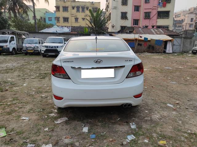 https://images10.gaadi.com/usedcar_image/4626049/original/processed_4728cb2e7ca50441359ddb258cd48941.jpg?imwidth=6401