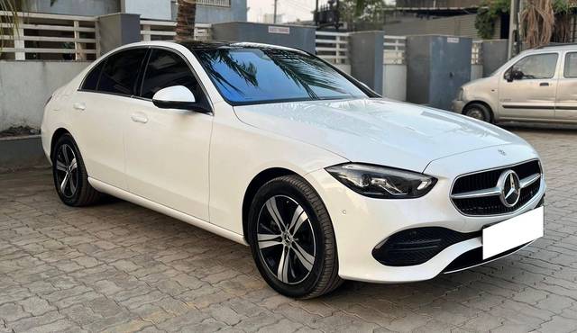 https://images10.gaadi.com/usedcar_image/4626058/original/processed_63fb2e7547a6f1c027f759b3bf24955a.jpg?imwidth=6400