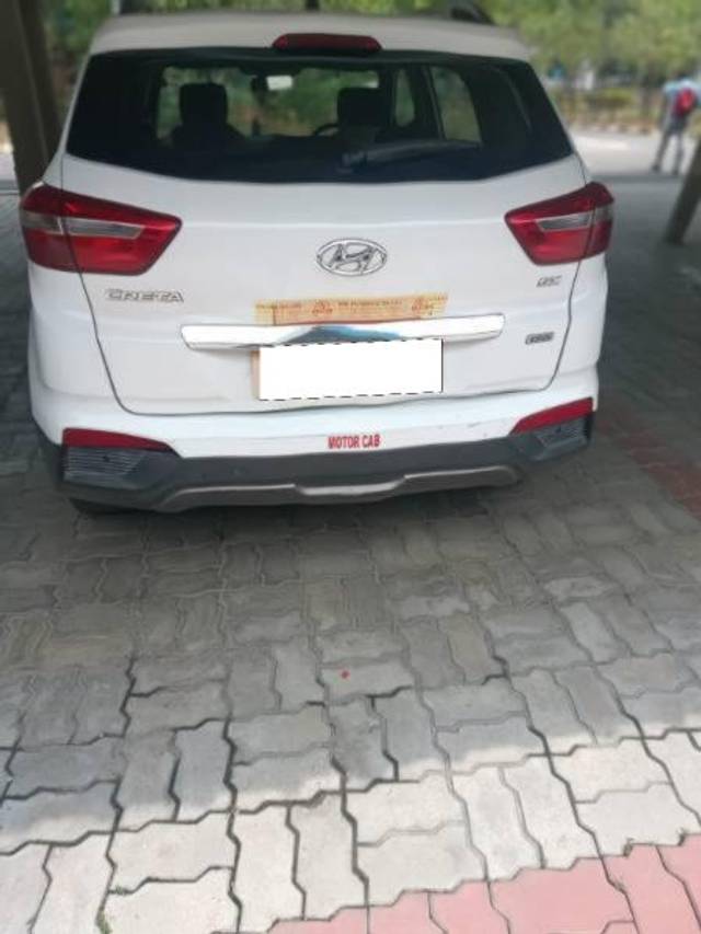 https://images10.gaadi.com/usedcar_image/4626064/original/processed_9cd7af84-f251-4034-bec4-cf46dc48e9e6.jpeg?imwidth=6401
