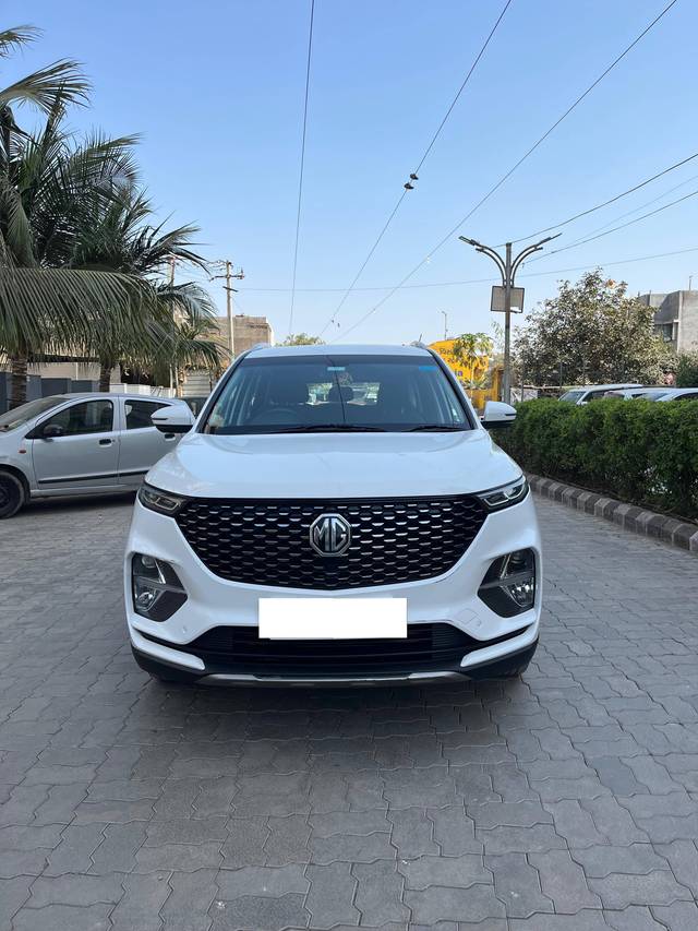 https://images10.gaadi.com/usedcar_image/4626065/original/processed_3585dcbce58fb77e348bd9b7ae05d392.jpg?imwidth=6402