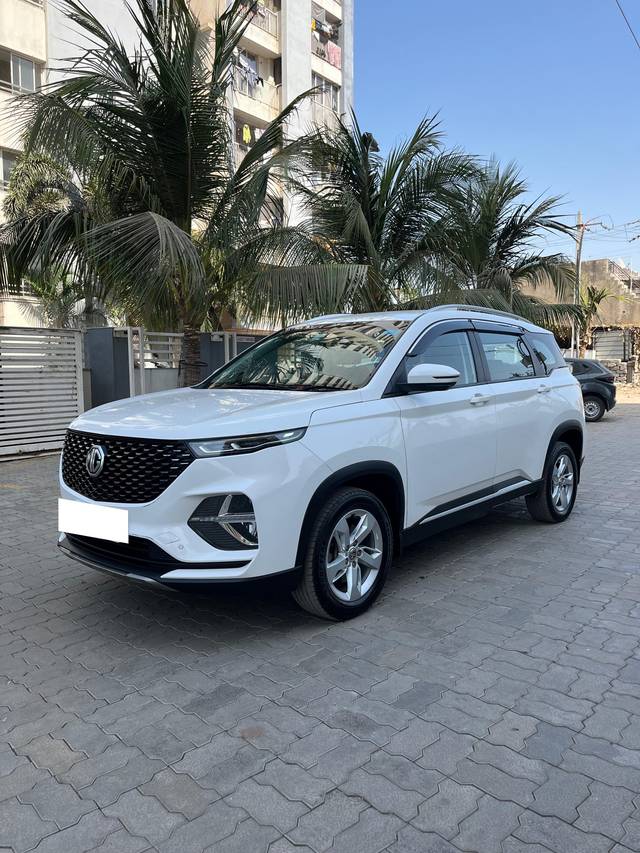https://images10.gaadi.com/usedcar_image/4626065/original/processed_9e4aa6c7f66c685637beeeb08588ffc6.jpg?imwidth=6400