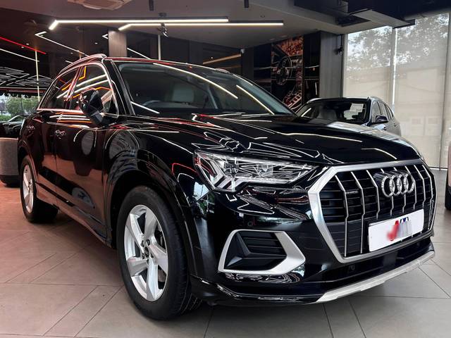 https://images10.gaadi.com/usedcar_image/4626067/original/processed_ba76a22c346a74a8a9ec79404d011554.JPG?imwidth=6400