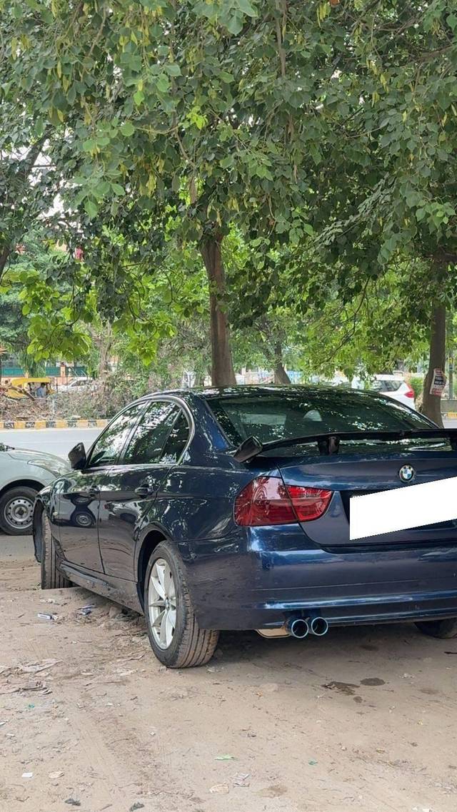 https://images10.gaadi.com/usedcar_image/4626118/original/processed_processed_e63193c3-6b6f-413b-b32e-37b24ee9ed1e.jpg?imwidth=6400