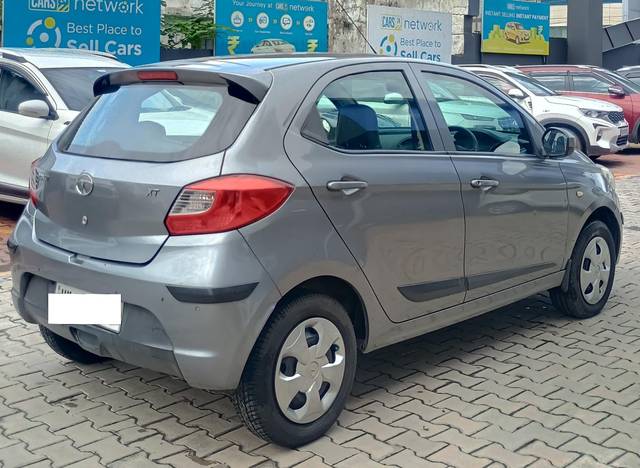 https://images10.gaadi.com/usedcar_image/4626135/original/processed_837c2290-174d-453f-8597-cec79ef12dd4.jpg?imwidth=6401