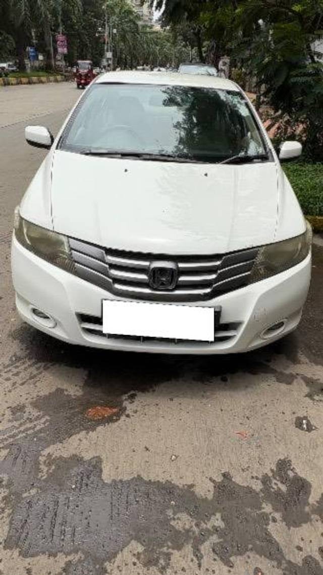 https://images10.gaadi.com/usedcar_image/4626139/original/processed_06b91b03-5fb3-4b42-b233-db75a57bba21.jpeg?imwidth=6400