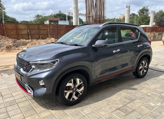 https://images10.gaadi.com/usedcar_image/4626152/original/processed_608c6b2fb19ddfa4ca9ef69f6081c067.jpg?imwidth=6400