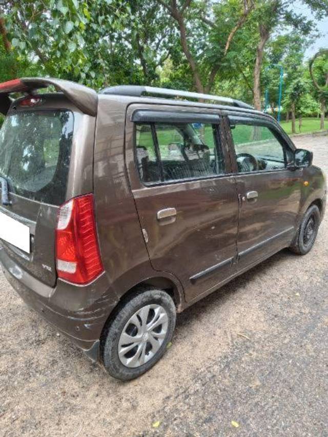 https://images10.gaadi.com/usedcar_image/4626165/original/processed_01d14b1d-2d25-4228-95aa-f42a940f01df.jpg?imwidth=6401