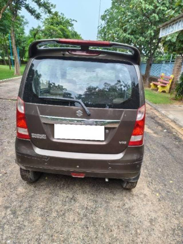 https://images10.gaadi.com/usedcar_image/4626165/original/processed_b3f3432e-7b25-47fe-9840-57ef98cbd7e6.jpg?imwidth=6402