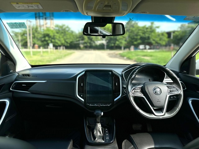 Second-hand 2020 MG Hector Plus Sharp DCT for sale in Chandigarh-5