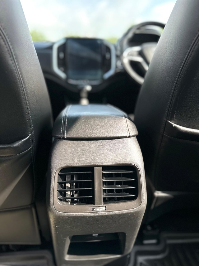 Second-hand 2020 MG Hector Plus Sharp DCT for sale in Chandigarh-6