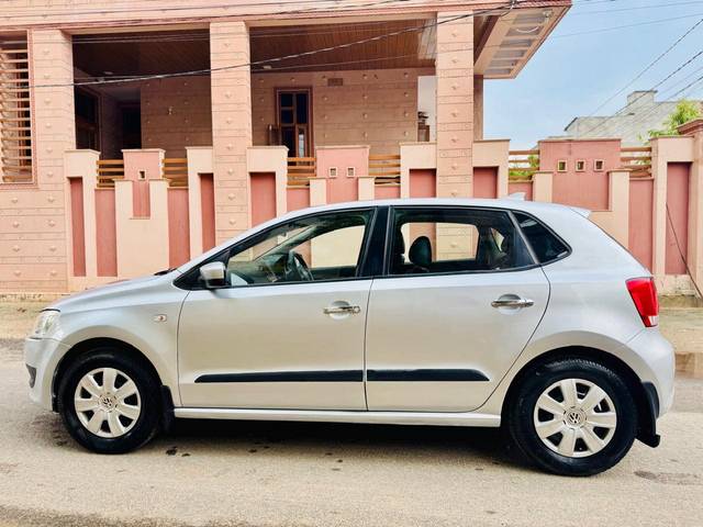 https://images10.gaadi.com/usedcar_image/4626177/original/501f9eda2ae80d60b8928422c20b7b4a.jpeg?imwidth=6402