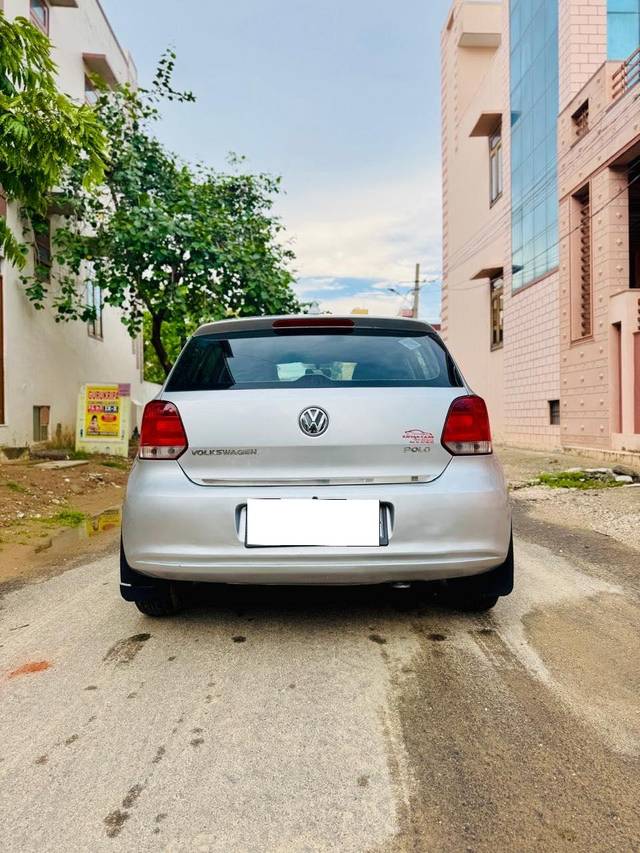 https://images10.gaadi.com/usedcar_image/4626177/original/processed_7bcc3b6e670d7863a133a3d20a4623ea.jpeg?imwidth=6401