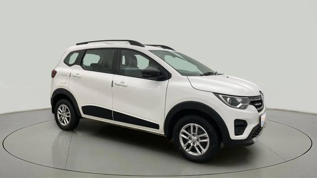 https://images10.gaadi.com/usedcar_image/4626200/original/e1fe7e3f3bbe1d145e7b07a735ede01e.jpg?imwidth=6400