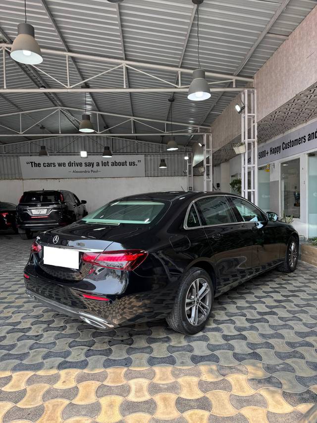 https://images10.gaadi.com/usedcar_image/4626230/original/processed_870d00fa525ec21024472049d06aa624.jpg?imwidth=6400