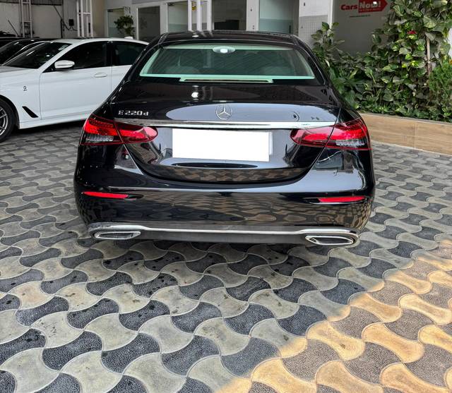 https://images10.gaadi.com/usedcar_image/4626230/original/processed_b23923a138d82dd164bb6daaa3d5394b.jpg?imwidth=6401
