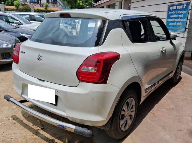 https://images10.gaadi.com/usedcar_image/4626239/original/processed_f9109fa9e4c5391872e97e594838161c.jpg?imwidth=6401
