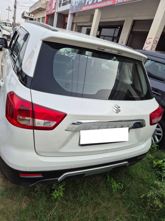 https://images10.gaadi.com/usedcar_image/4626240/original/processed_160f697f-b40b-4a4b-a1e1-42a2a3ec6690.jpg?imwidth=6402