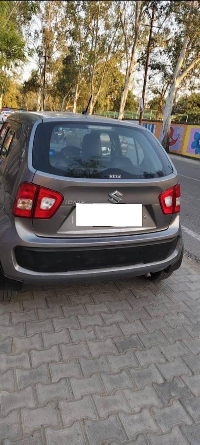 https://images10.gaadi.com/usedcar_image/4626250/original/processed_cc8f6f07-7446-4ec3-bb3d-53d6ef91cec5.jpg?imwidth=6401