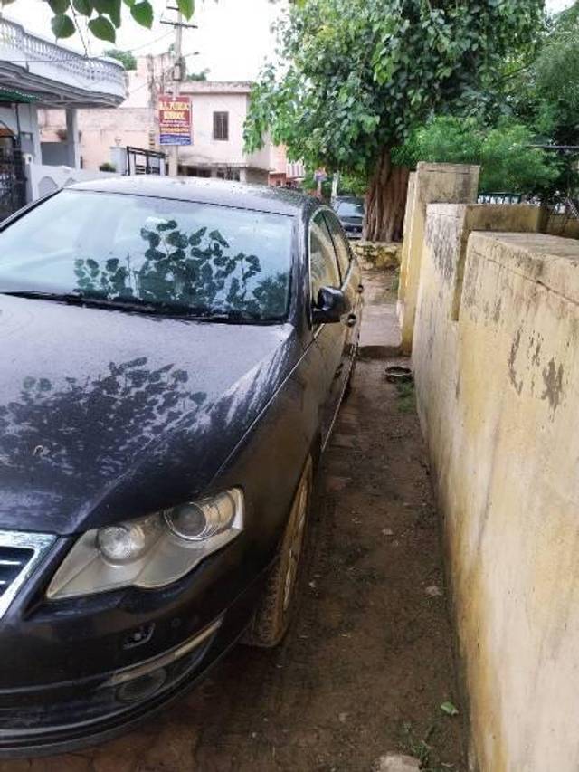 https://images10.gaadi.com/usedcar_image/4626258/original/processed_e7dafaa3-1aba-4716-8990-34c3c056e4af.jpg?imwidth=6402