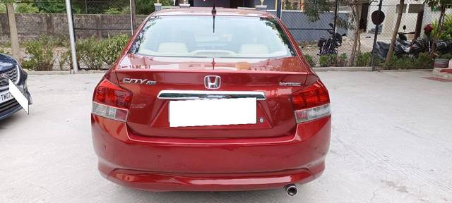 https://images10.gaadi.com/usedcar_image/4626265/original/processed_ca1e5cf069d9d7a9c80ae8a4bf328723.jpg?imwidth=6402
