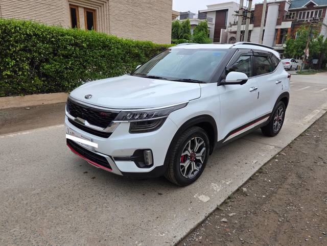 https://images10.gaadi.com/usedcar_image/4626276/original/processed_d1243e9940411bc8ad7f617dc8a93775.jpg?imwidth=6400
