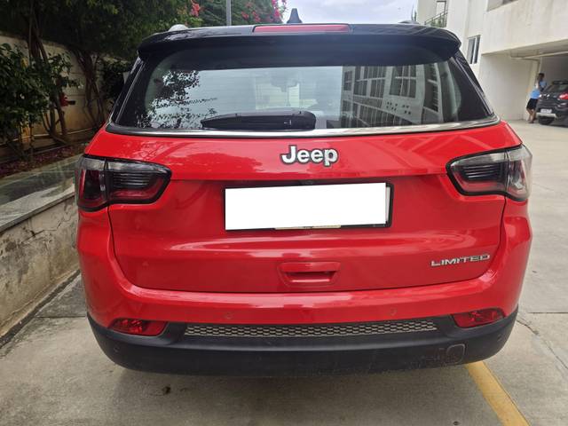 https://images10.gaadi.com/usedcar_image/4626322/original/processed_6775cf2c-3273-4a68-a5a2-4ff15639d0f8.jpg?imwidth=6402