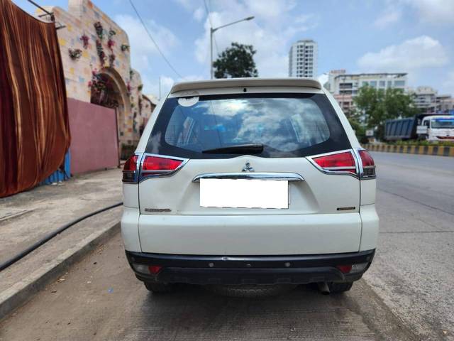 https://images10.gaadi.com/usedcar_image/4626330/original/processed_8210b3ef86b3df5794f8a12443a6702e.jpeg?imwidth=6401