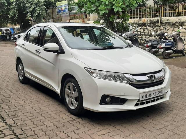 https://images10.gaadi.com/usedcar_image/4626338/original/processed_ec087b0da299a297eb3c39895ac02f03.jpg?imwidth=6400