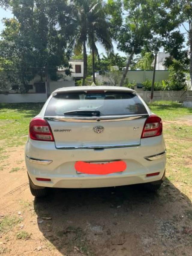 https://images10.gaadi.com/usedcar_image/4626342/original/processed_08e3d901-d33a-4942-9e44-27dac5aa563e.jpg?imwidth=6401