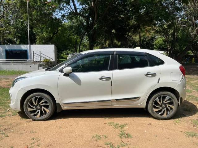 https://images10.gaadi.com/usedcar_image/4626342/original/processed_b1b2f5ec-901d-474d-9c28-b664fd7d5510.jpg?imwidth=6402