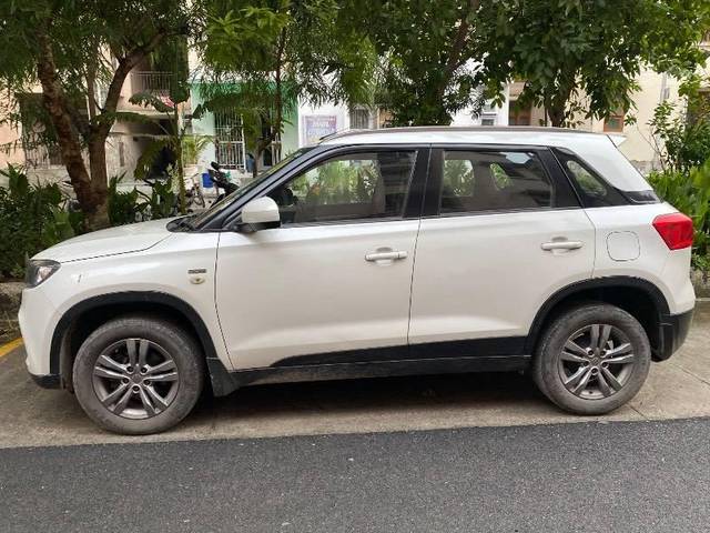 https://images10.gaadi.com/usedcar_image/4626343/original/processed_2fb06a1b-1e54-4166-93cc-8baf32dd9818.jpg?imwidth=6402