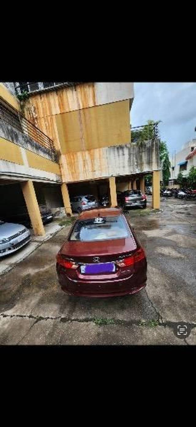 https://images10.gaadi.com/usedcar_image/4626346/original/processed_44131416-9bd7-457a-bcc5-5756af1fbdc8.jpeg?imwidth=6401