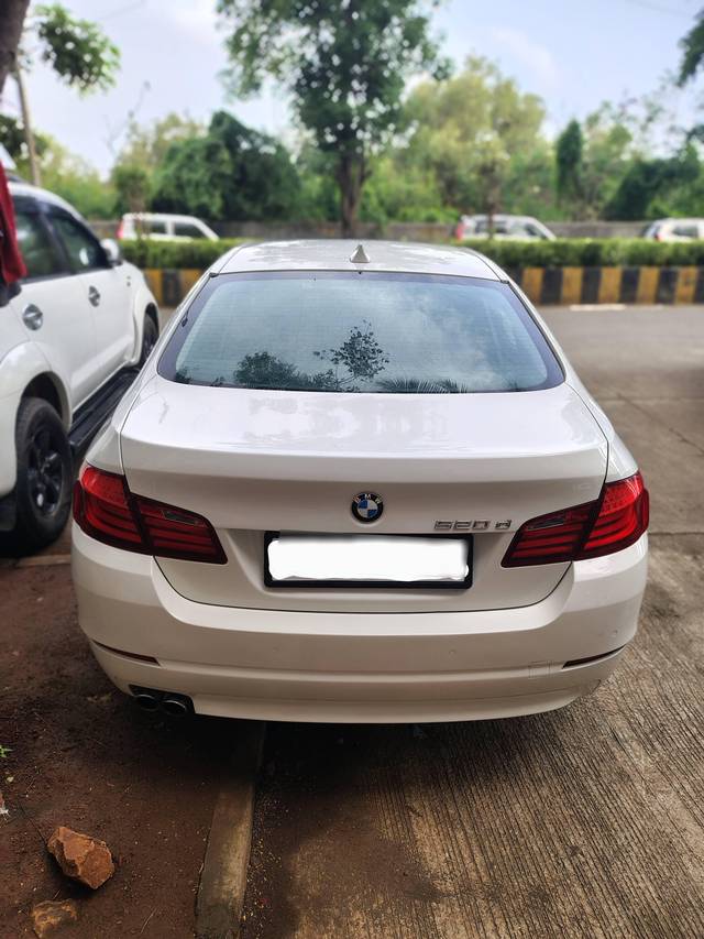 https://images10.gaadi.com/usedcar_image/4626348/original/processed_8df59cba3aa372cea7aec06b861e68d9.jpg?imwidth=6401