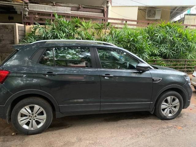 https://images10.gaadi.com/usedcar_image/4626349/original/processed_54f7442c-04ef-47e7-b685-9b1a07dccb74.jpg?imwidth=6401