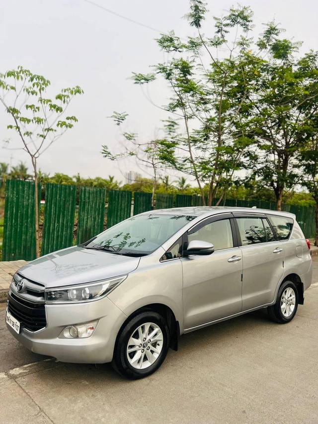 https://images10.gaadi.com/usedcar_image/4626360/original/processed_c60bd72d5e67d131cc313c0d25ae7a3b.jpg?imwidth=6400