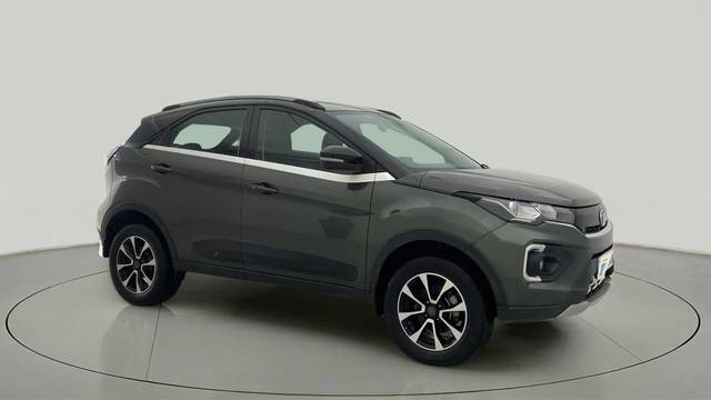 https://images10.gaadi.com/usedcar_image/4626363/original/e7d5e71d84614105d490d3b394a75e17.jpg?imwidth=6400