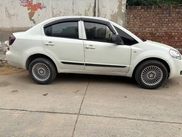 https://images10.gaadi.com/usedcar_image/4626364/original/processed_3c3f1f66-5ee2-40f5-a601-685536b9994b.jpeg?imwidth=6401