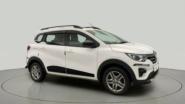 https://images10.gaadi.com/usedcar_image/4626371/original/cbb7452b8b011829147f06223f2d9a07.jpg?imwidth=6400