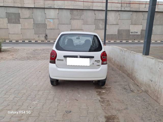 https://images10.gaadi.com/usedcar_image/4626372/original/processed_542e3e9abe00c3623fdb2ae25f5d63c7.jpg?imwidth=6402