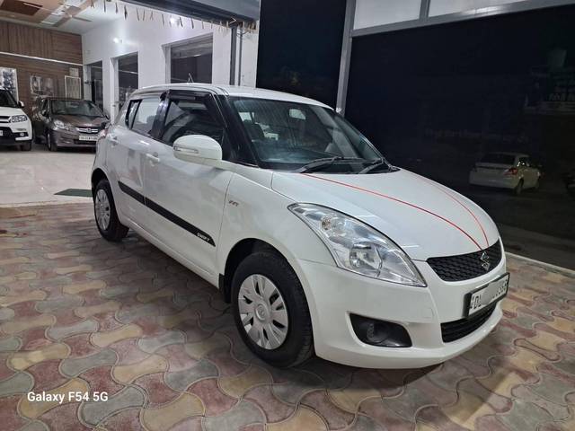 https://images10.gaadi.com/usedcar_image/4626375/original/processed_0d08f72b3fc18dbdc1a5276b17350622.jpg?imwidth=6400